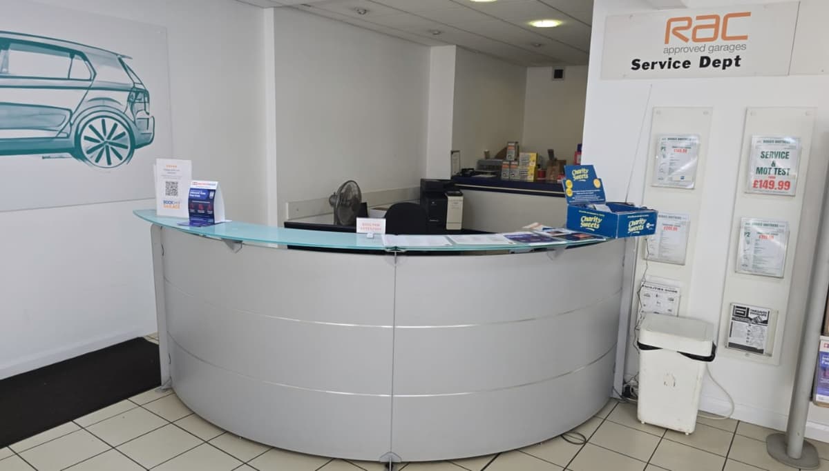 Norris Bros Front Desk 